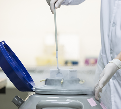 期技術(shù)研發(fā)主要集中于分子診斷基礎(chǔ)實(shí)驗(yàn) 相開(kāi)發(fā)早期技術(shù)團(tuán)隊(duì)包含多名國(guó)內(nèi)期技術(shù) 研發(fā)知名...